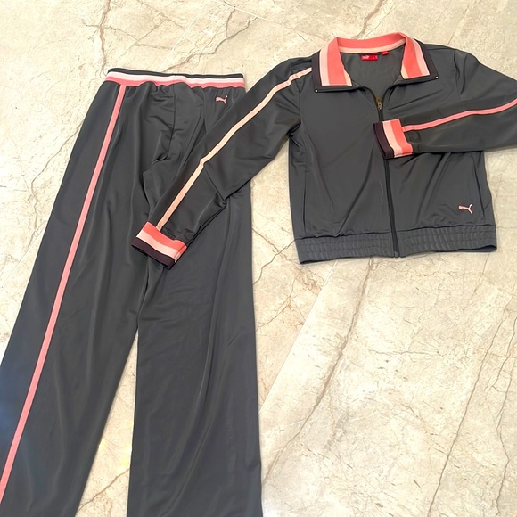 Puma joggers sweat pants jacket tops Set size Small gray pink very classy Rare - Picture 2 of 10